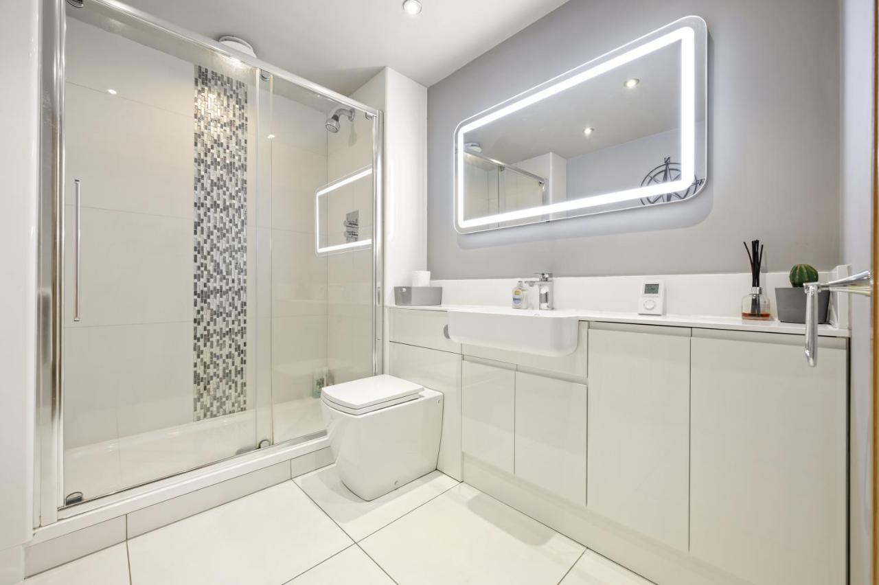 מנצ'סטר Lovely 2 Double Bedroom Flat With Patio מראה חיצוני תמונה